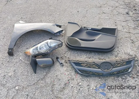 2011 Toyota Corolla S z USA, uszkodzony, nr VIN 2T1BU4EE3BC675195